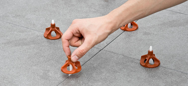 Raimondi - Adjustable Pliers for Floor Spacers